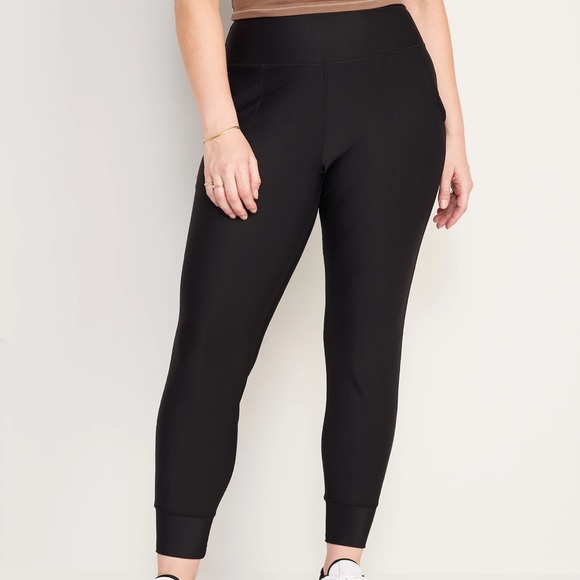 NWT OLD NAVY High-Waisted PowerSoft 7/8 Joggers Color: Black Jack Size Medium - Picture 5 of 9